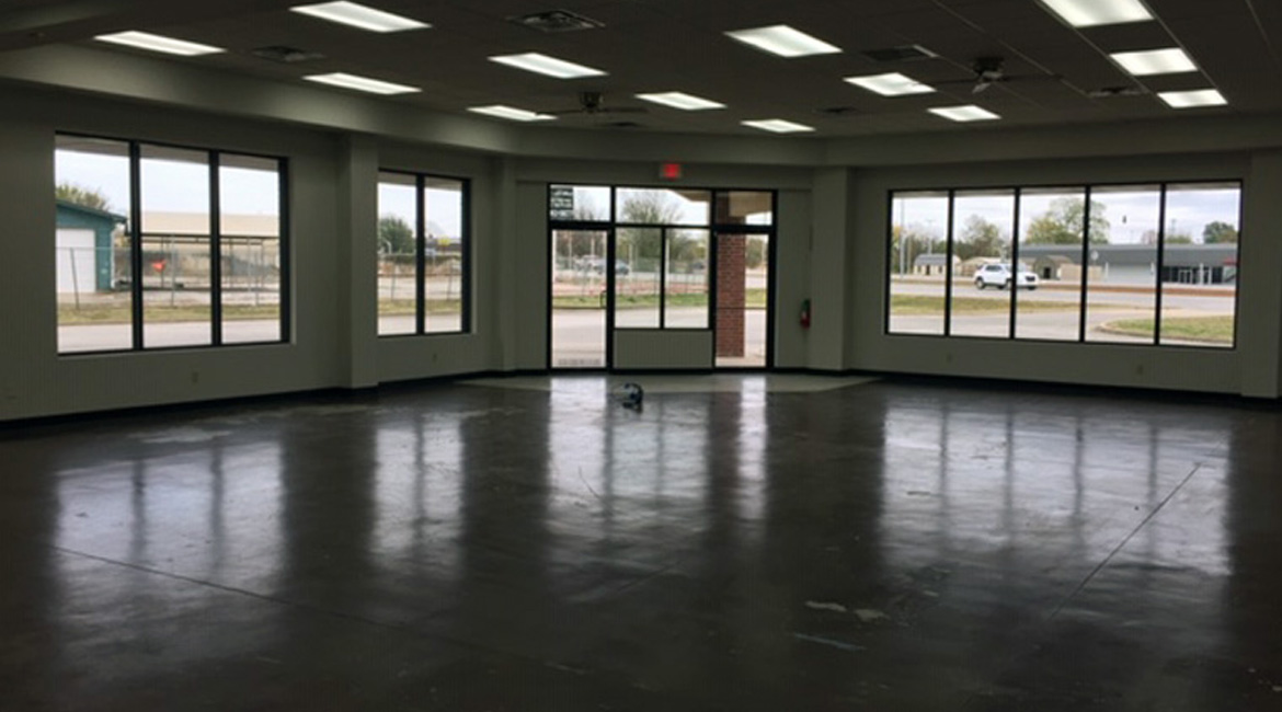 Retail Space w/Route 66 Frontage